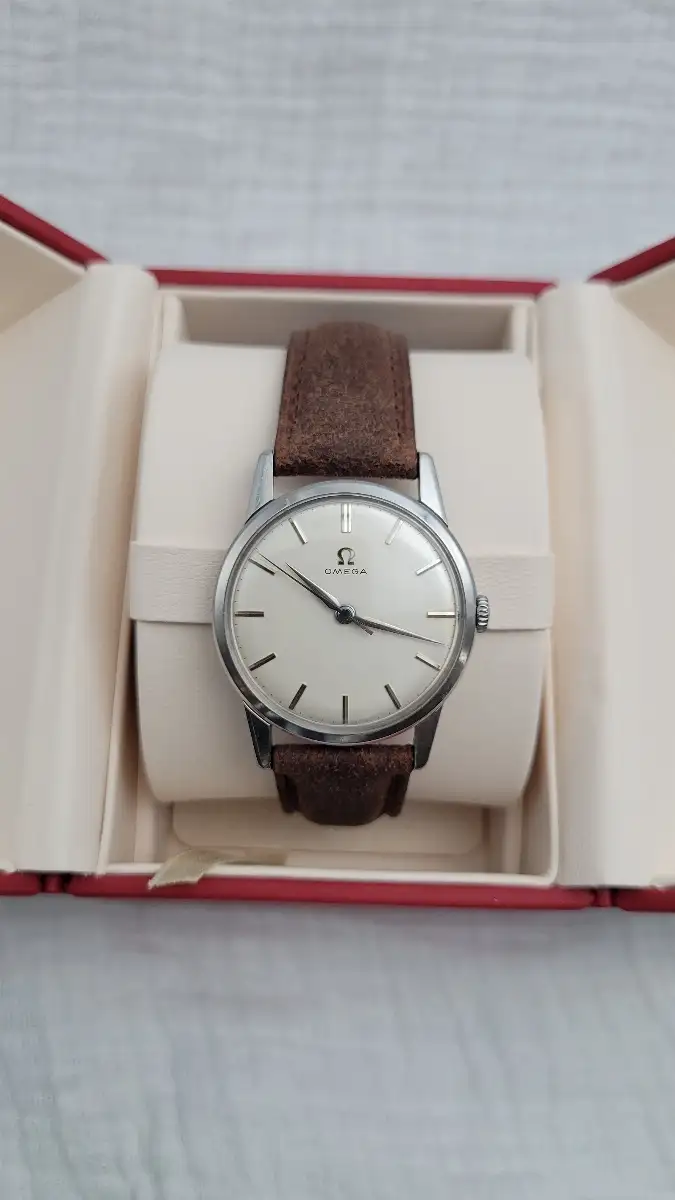 Omega à remontage manuel de 1959